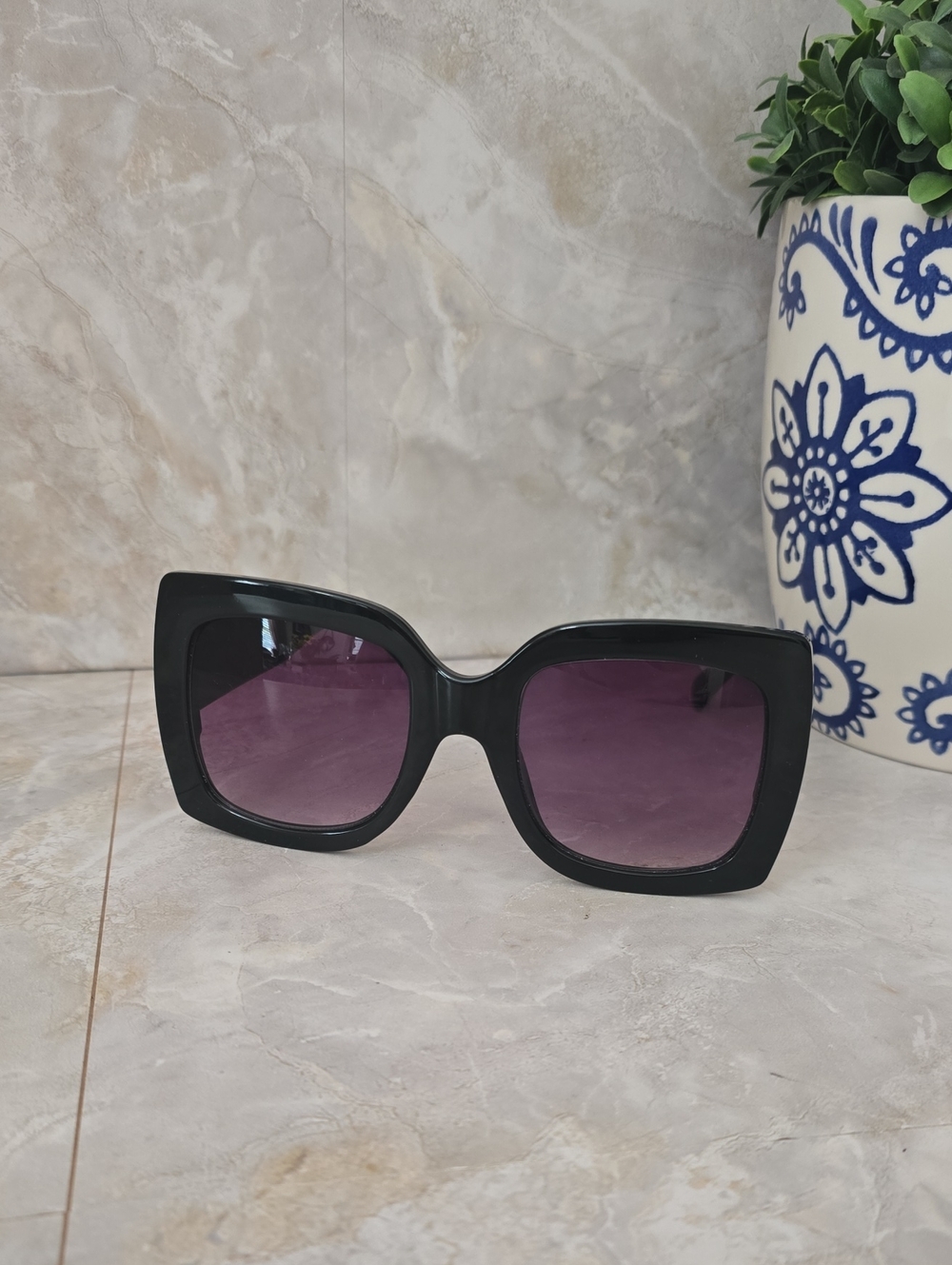 Black Oversized Square Sunglasses with Purple Lenses